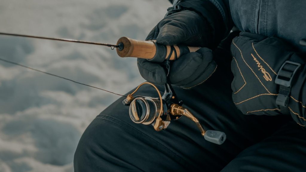 Fishing rod used in ice fishing